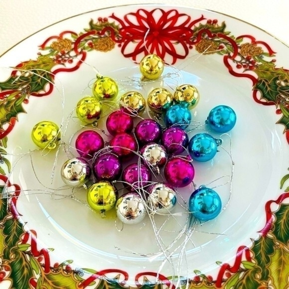 Christmas Mini Ball Ornaments 24 Piece Set 3/4" Multicolor Enamel Tree Decor VG - Picture 2 of 2